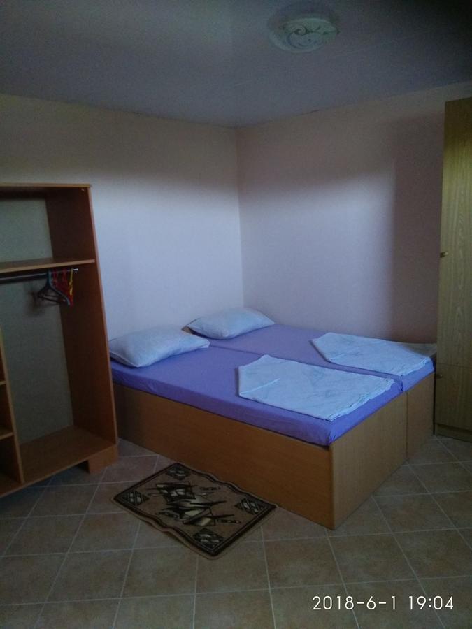 Джага-Джага Zaliznyy Port Ngoại thất bức ảnh
