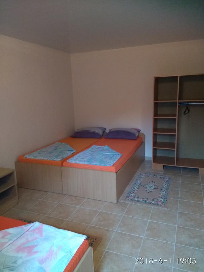 Джага-Джага Zaliznyy Port Ngoại thất bức ảnh